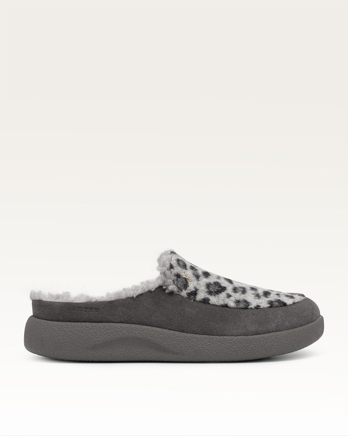 CHALET (CLFCRG302) - Carbon Grey NS