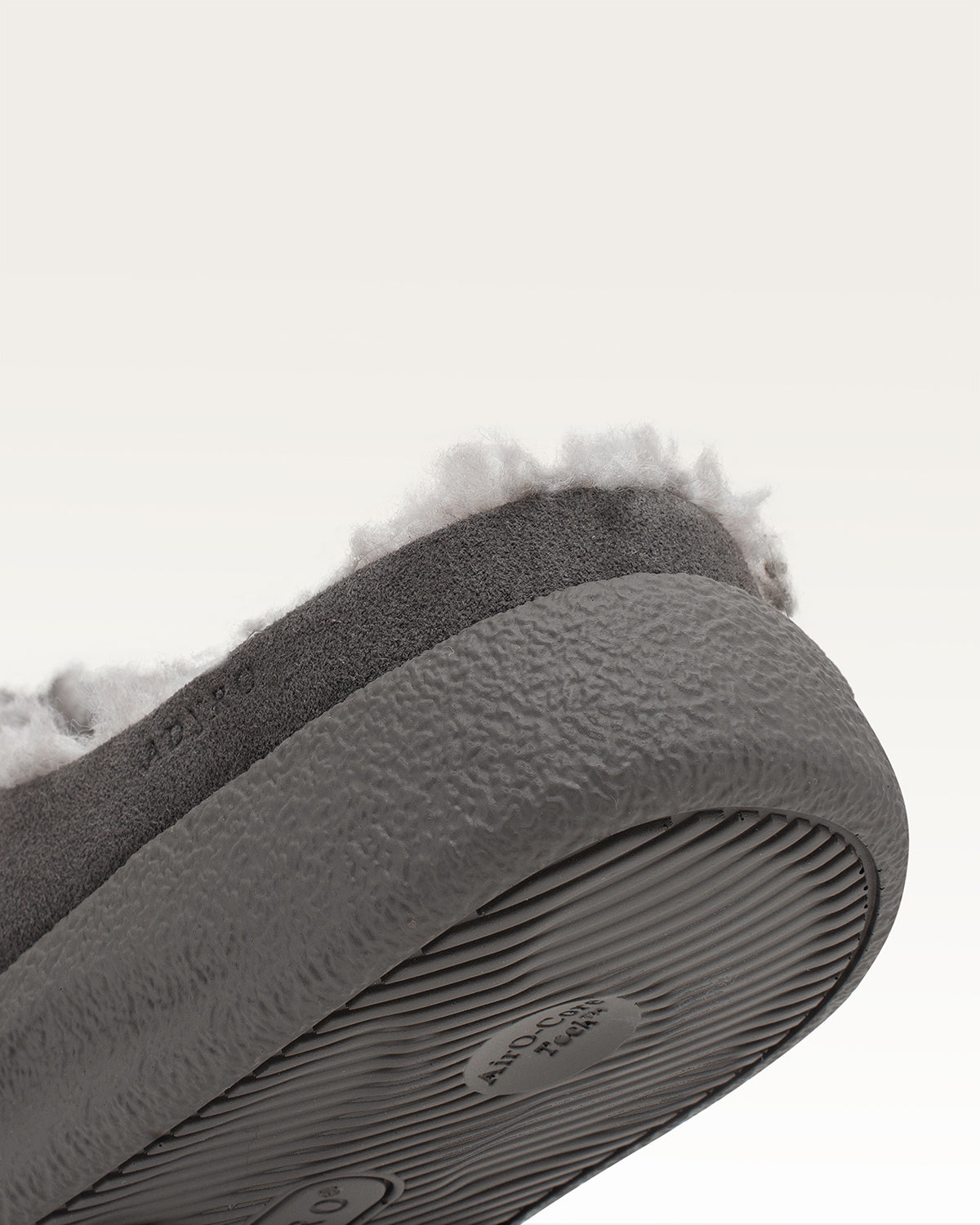 CHALET (CLFCRG302) - Carbon Grey NS