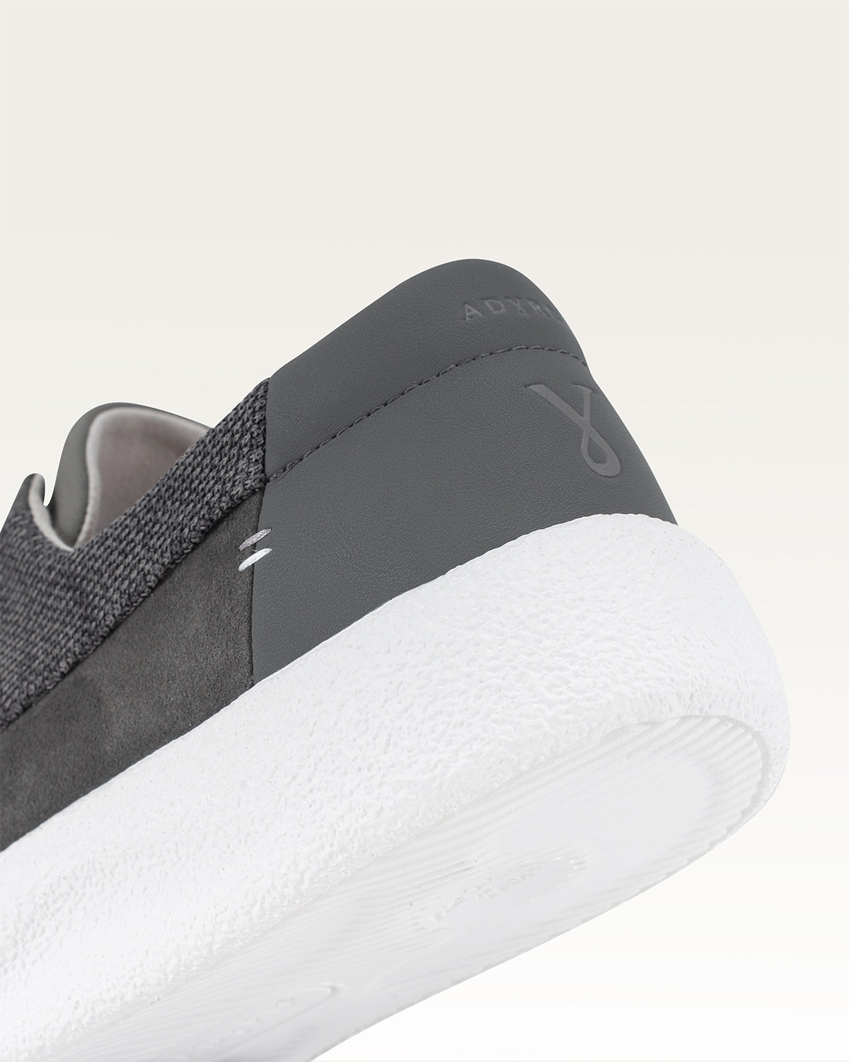 COSMO (CSMCRG403) - Carbon Grey